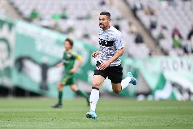 保罗19+9+8文班亚马空砍27+14 勇士力克马刺