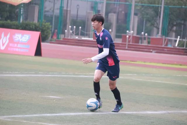 王奕博在体测中跟腱受伤 预计伤停一个月